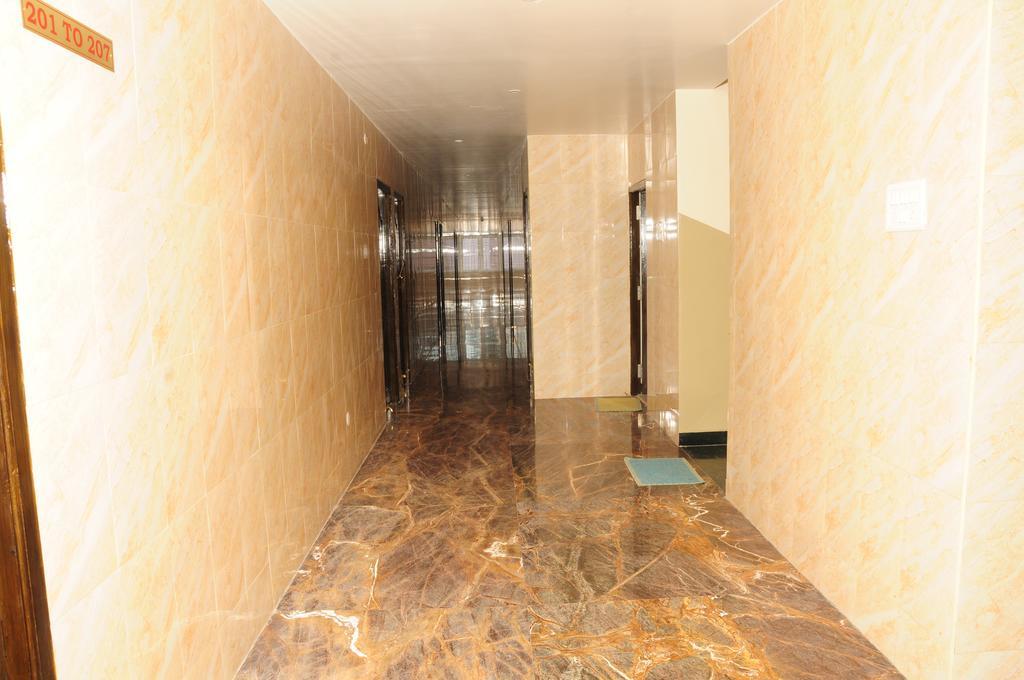 Hotel Rathnavel Towers Chennai Exterior photo